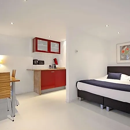 Romantic Jordaan Canalsuite Near Anne Frank House Guest house