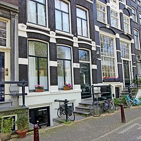 Guest house Romantic Jordaan Canalsuite Near Anne Frank House 3*