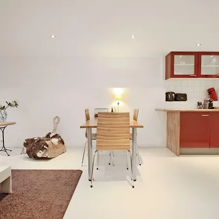 Romantic Jordaan Canalsuite Near Anne Frank House 3*